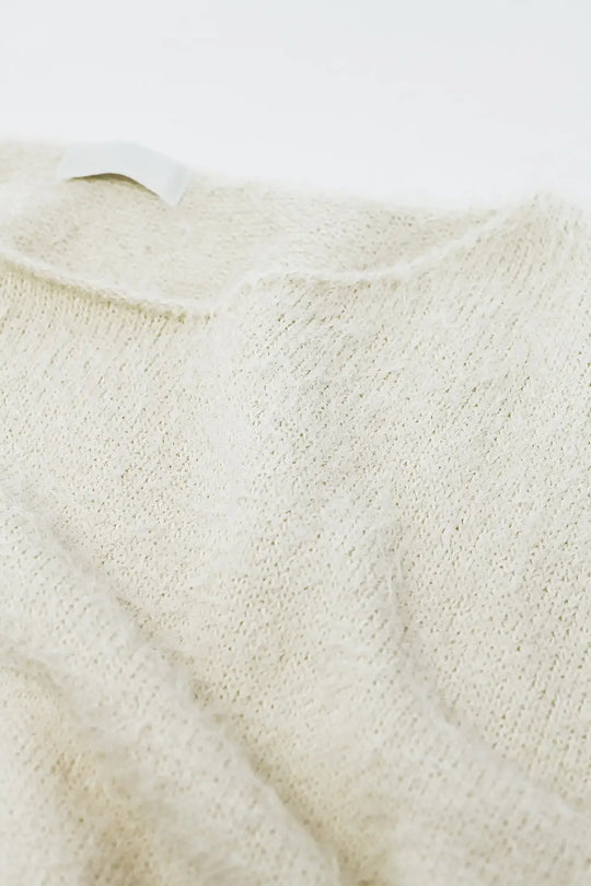 cropped fluffy sweater in cream fitted at the waist - CREAM / ONE - Sweaters