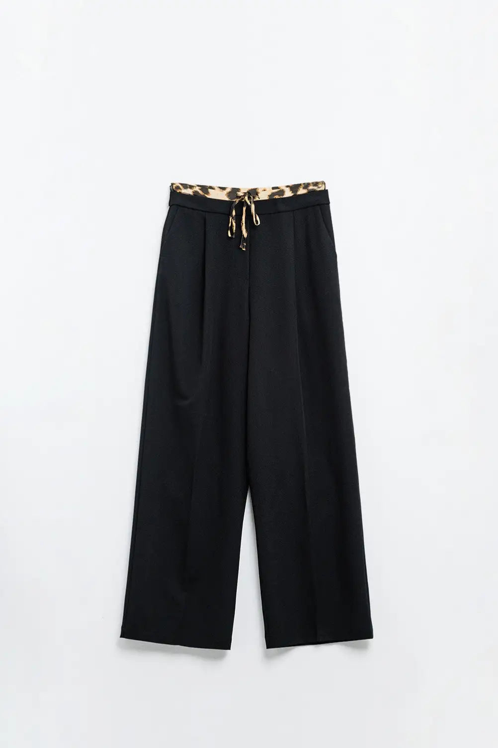 Long black pleated pants with leopard detail at the waist - Pants