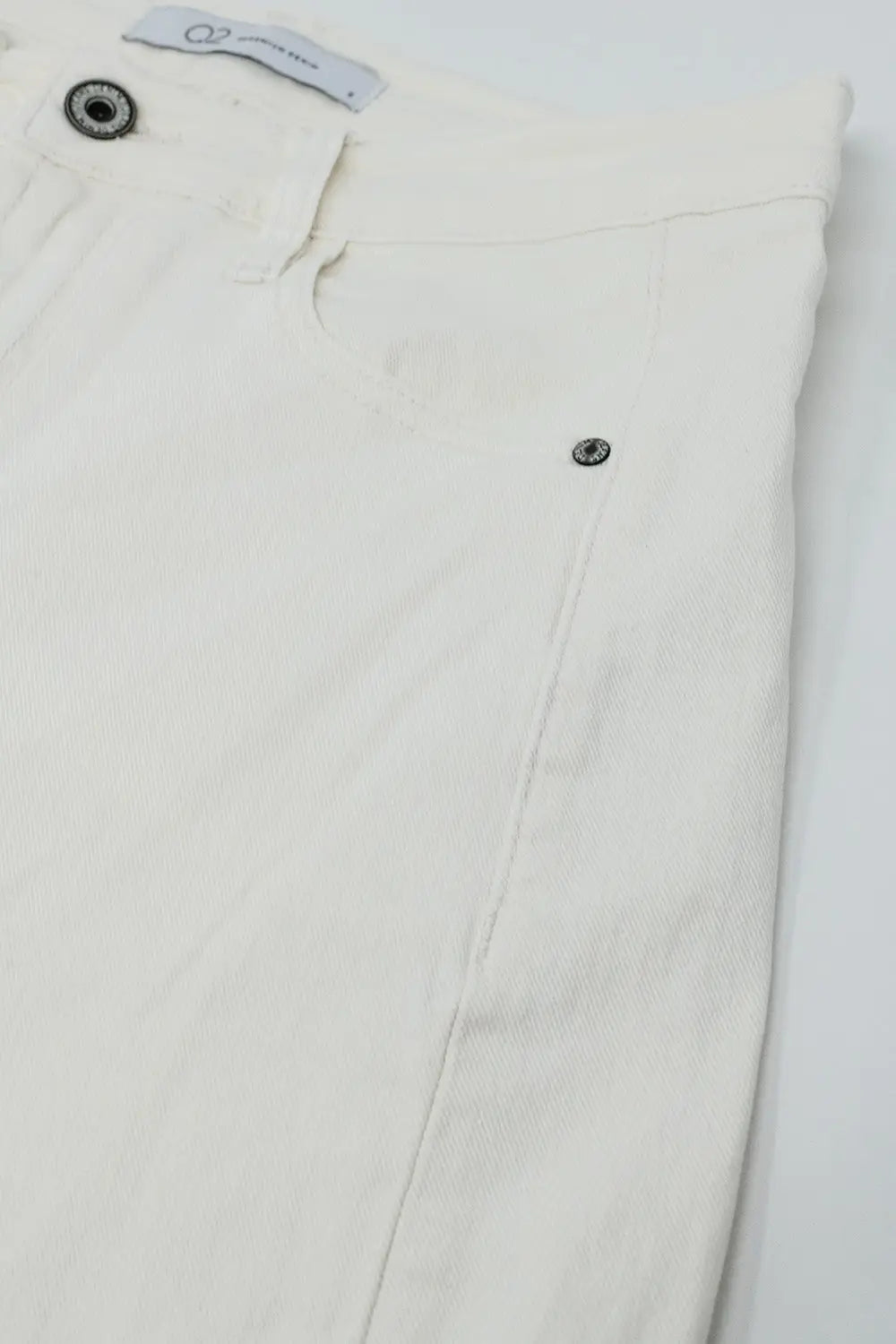 Extra wide leg trousers in cream color - Colored Jeans