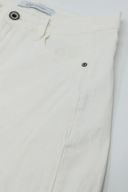 Extra wide leg trousers in cream color - Colored Jeans