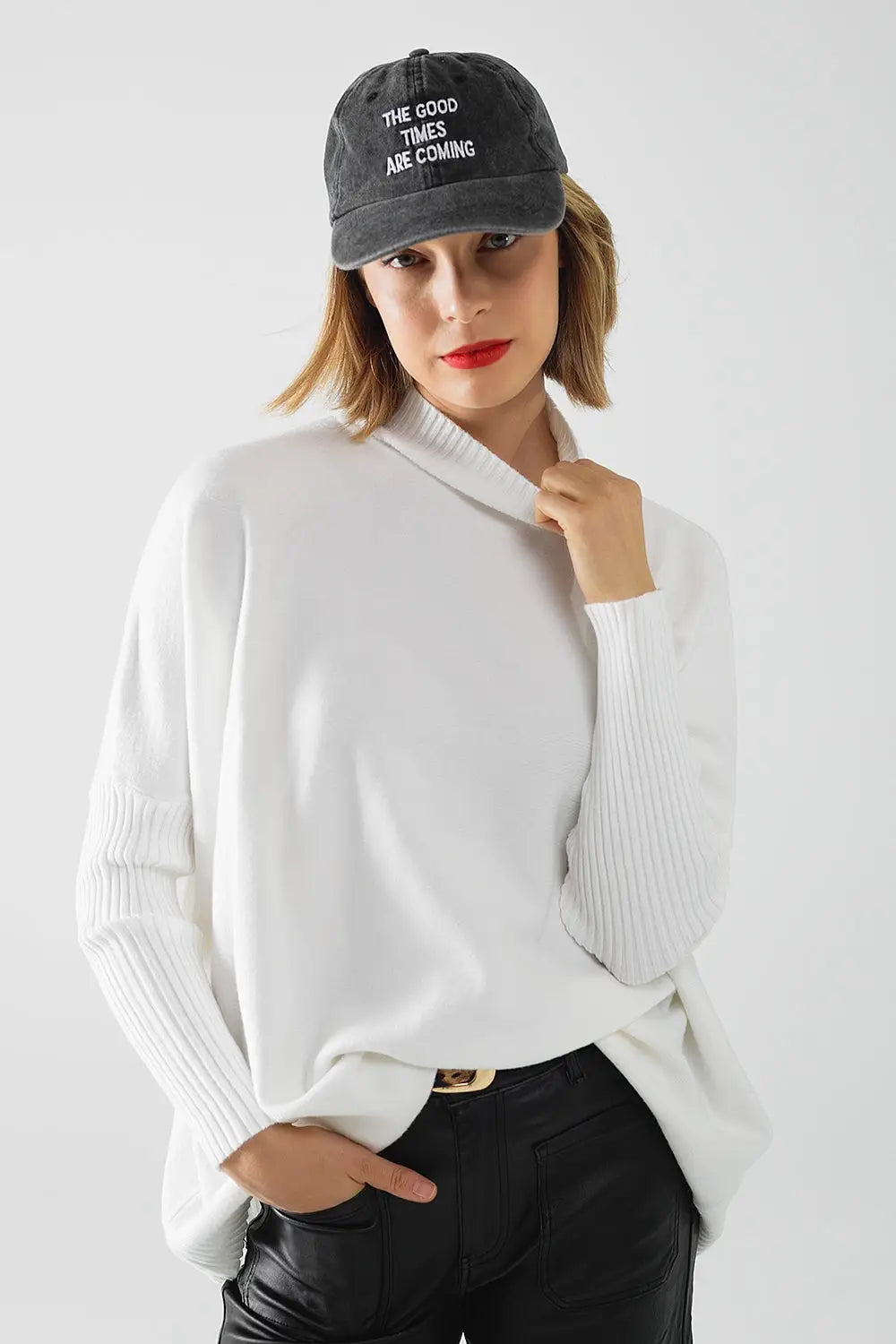 oversized soft knitted white sweater with ribbed sleeves - CREAM / ONE - Sweaters