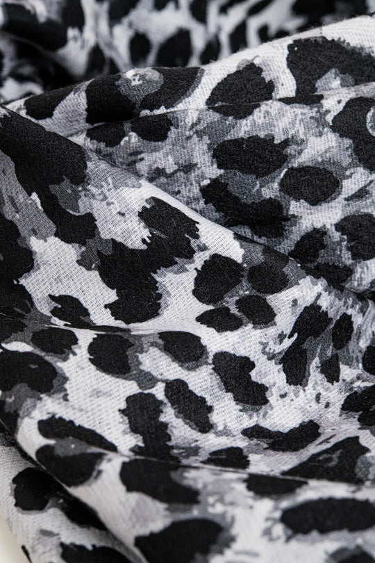 Fine woven scarf with leopard print in grey - GRAY / ONE - Scarves