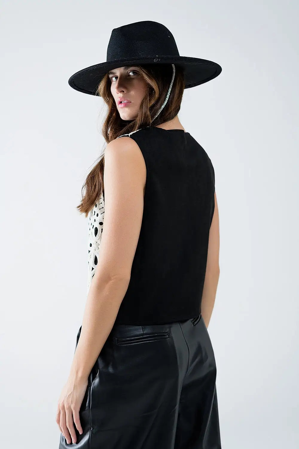Embroidery Velvet Short Vest in white - Jackets Tops