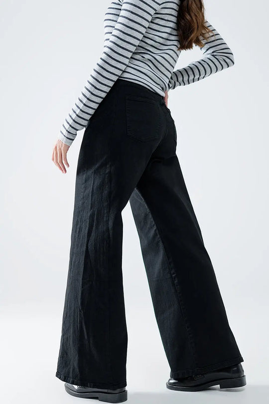 Extra wide leg trousers in black - Colored Jeans