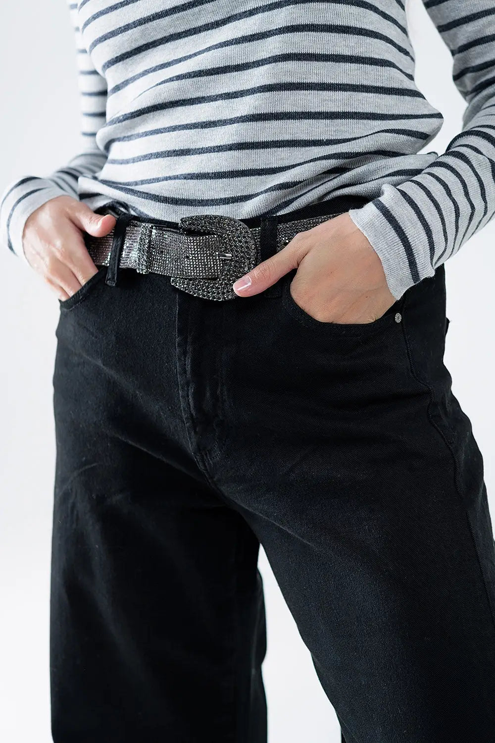 Extra wide leg trousers in black - Colored Jeans