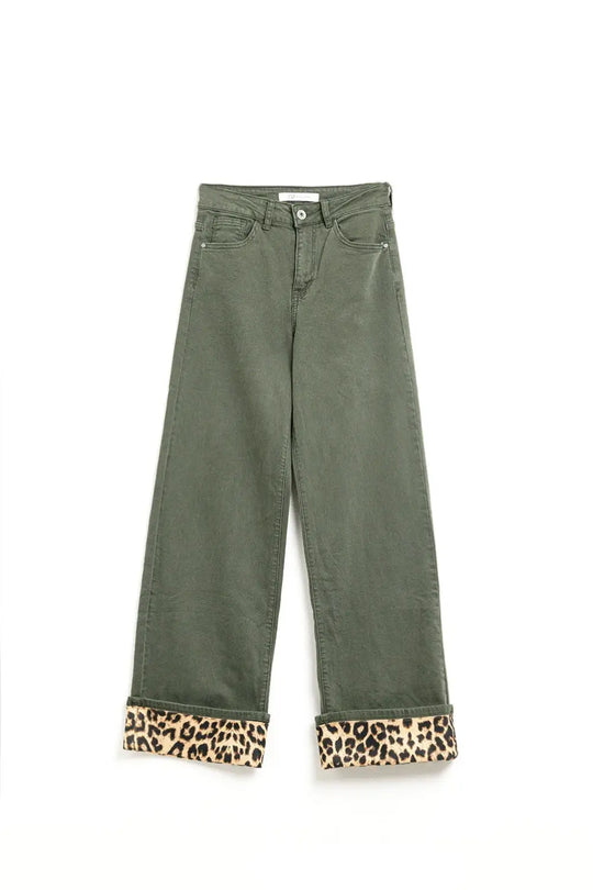 Wide leg military green pants with leopard print at the bottom - Colored Jeans