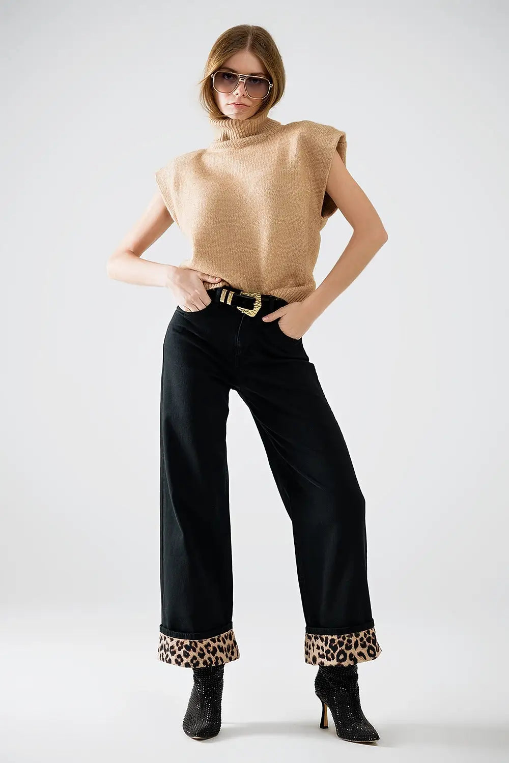Wide leg black pants with leopard print at the bottom - Colored Jeans