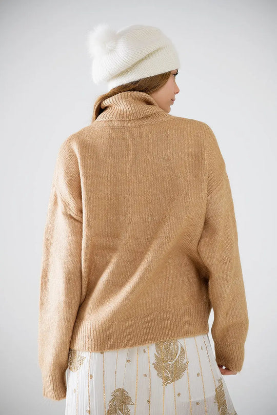 Beige turtleneck jumper with dropped sleeves - Sweaters