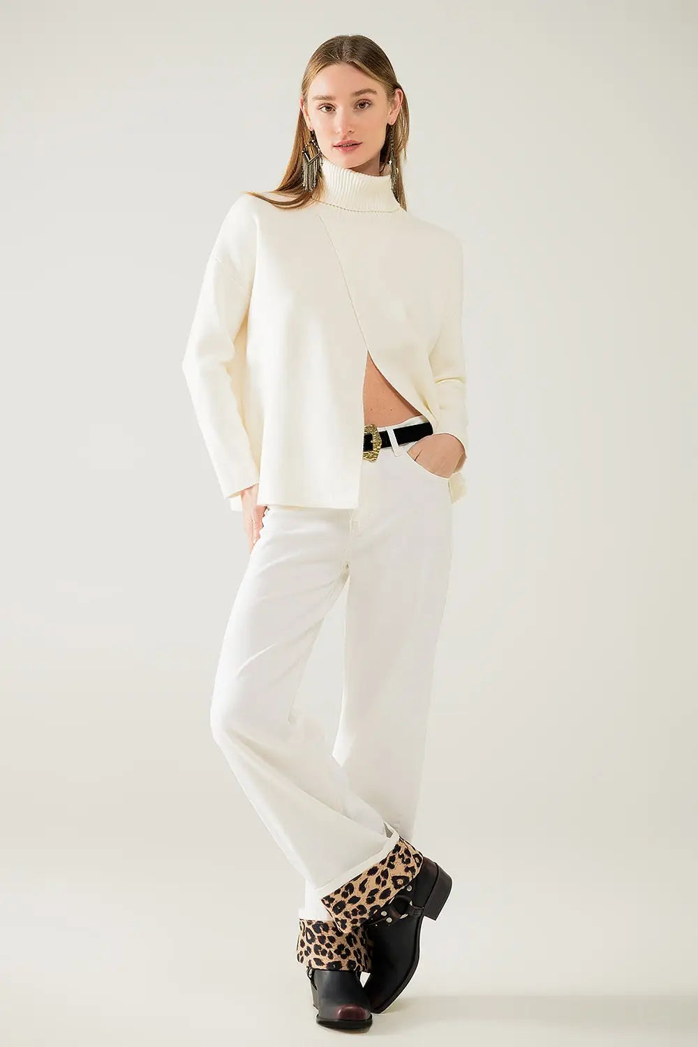 Wide leg cream pants with leopard print at the bottom - Colored Jeans