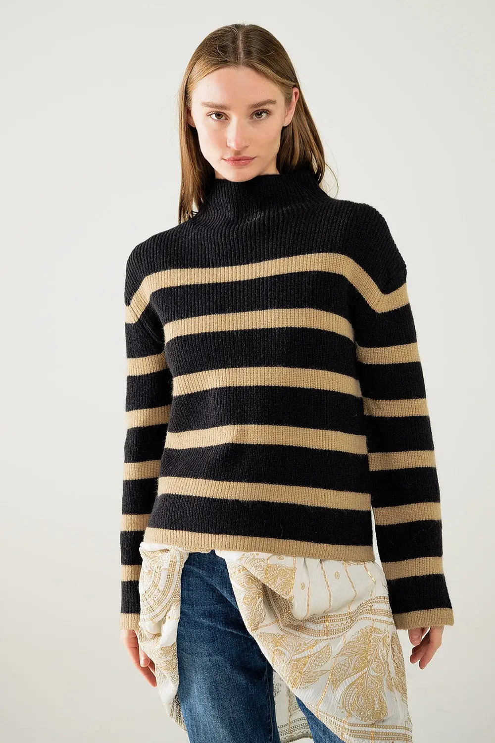 Ribbed knit jersey in black with camel stripes - BLACK / ONE - Sweaters