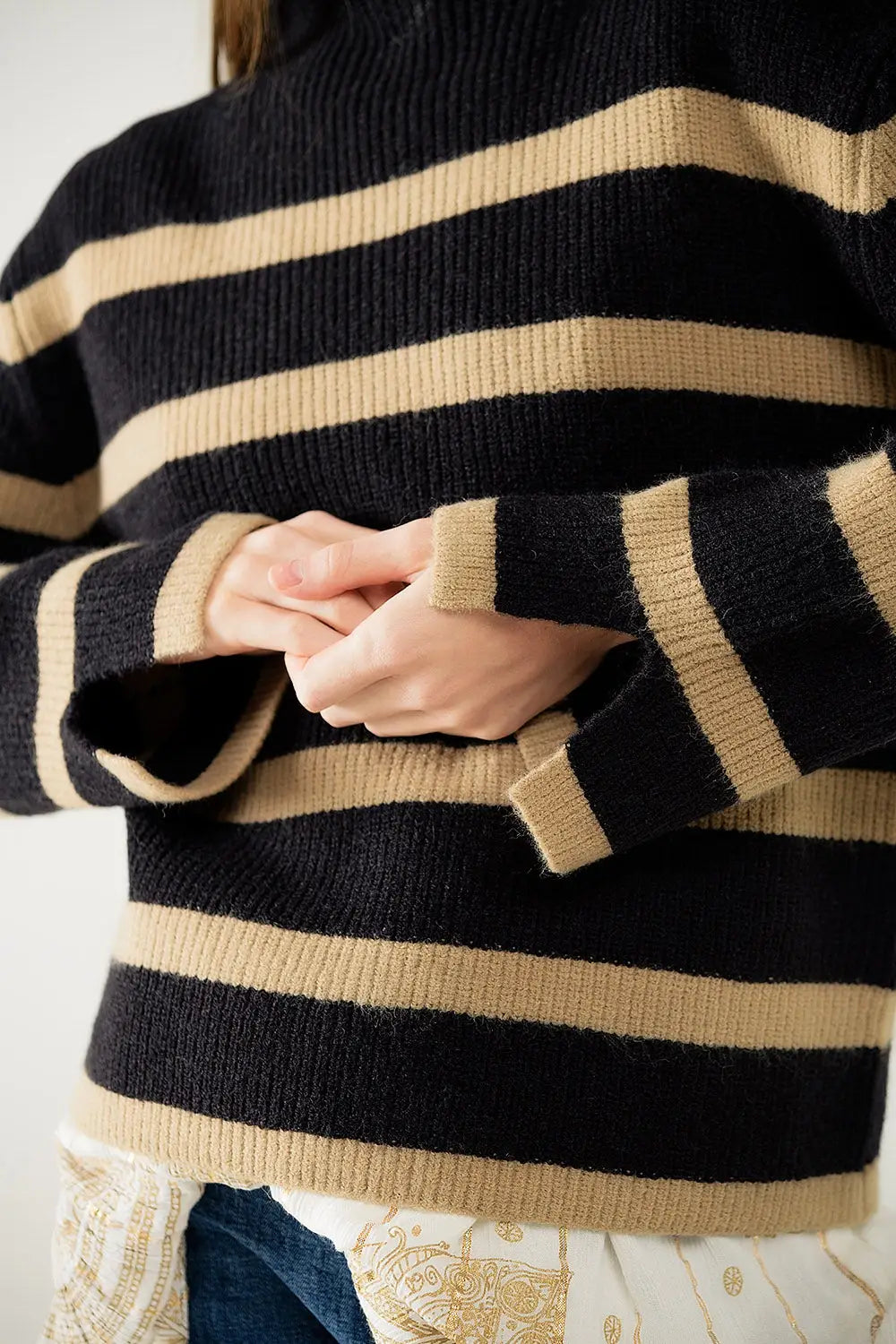 Ribbed knit jersey in black with camel stripes - BLACK / ONE - Sweaters