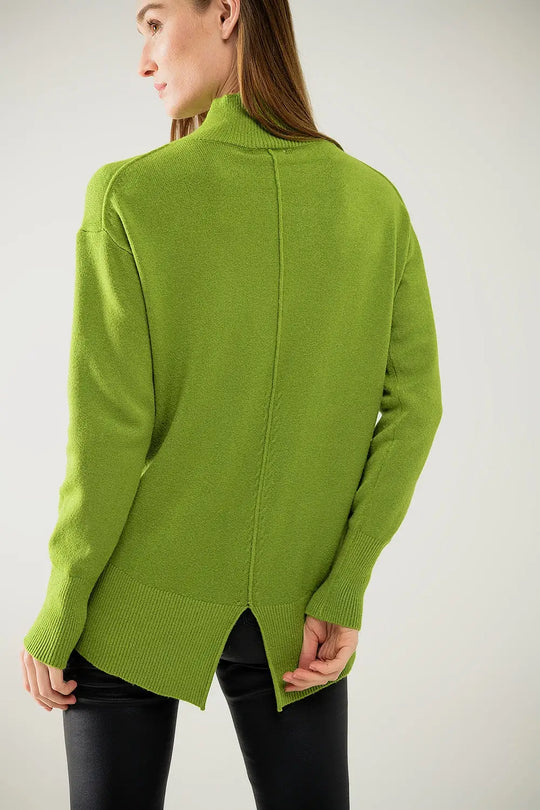 Loose green sweater with opening in the back - GREEN / ONE - Sweaters