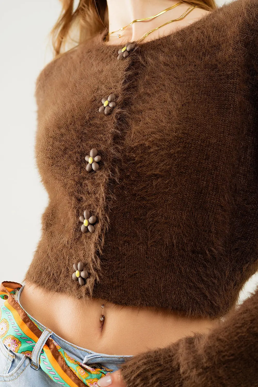 Short and fluffy brown cardigan with flower buttons - BROWN / ONE - Cardigans