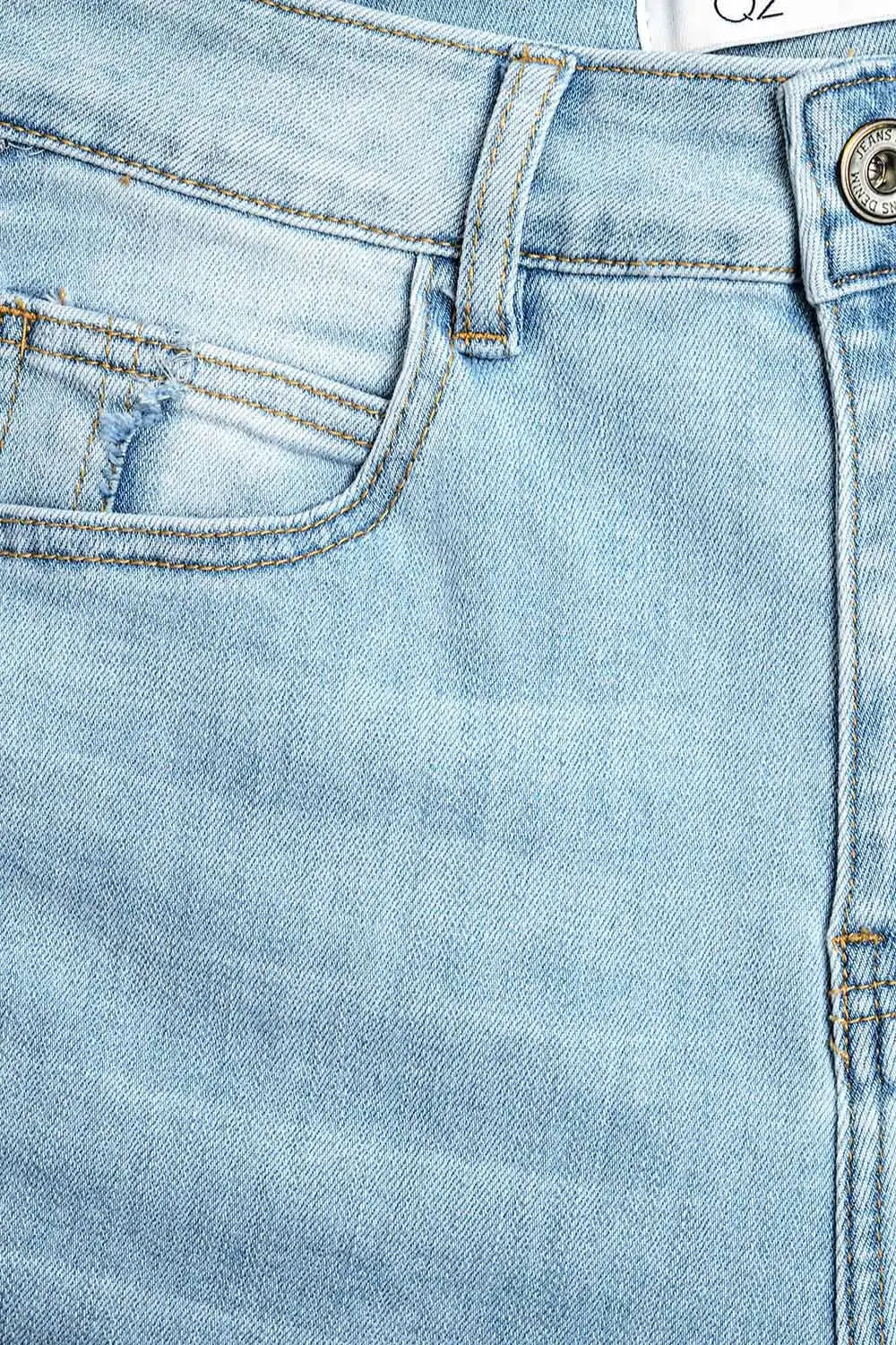 Light wash baggy jeans in a fine denim fabric
