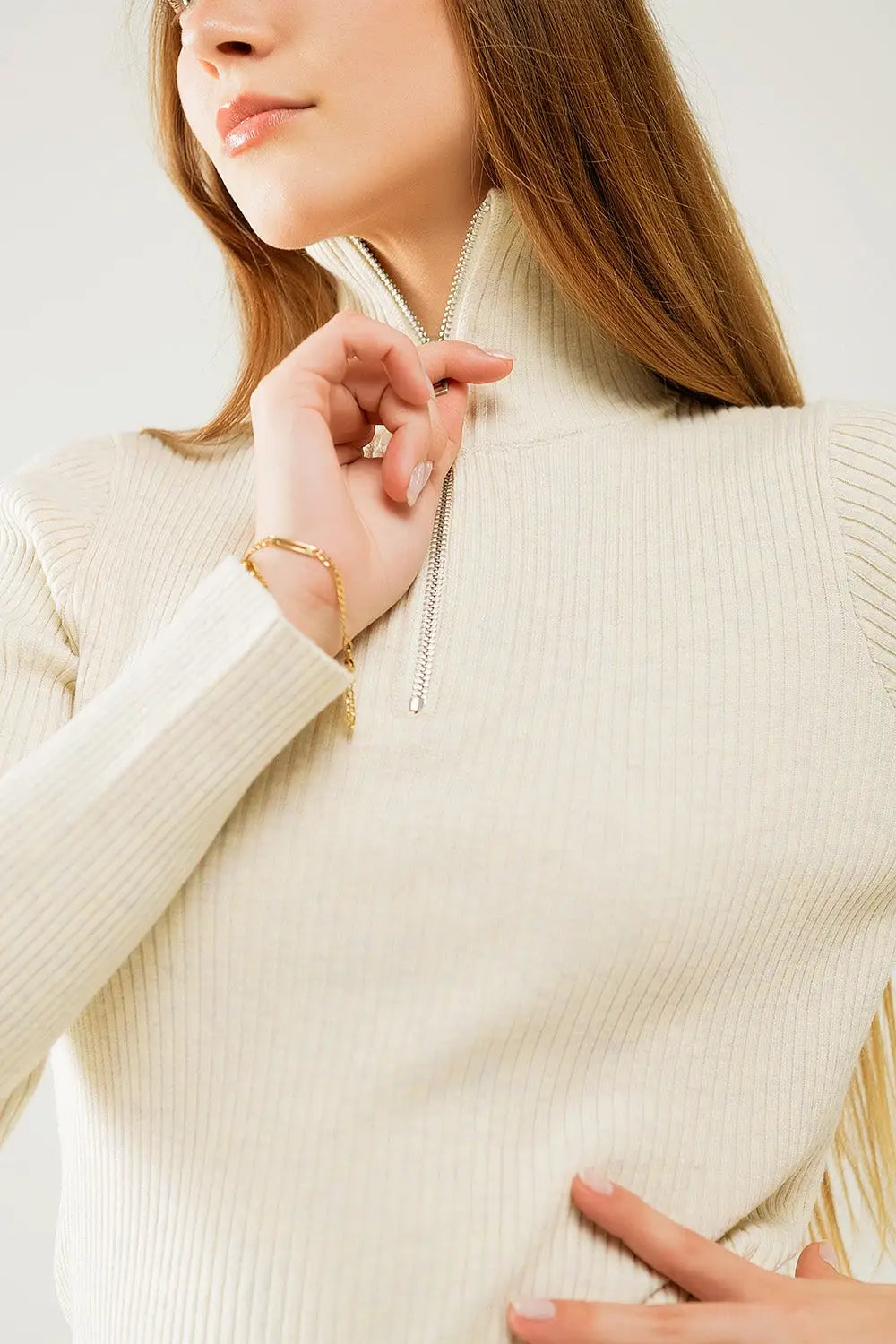 cream ribbed fitted sweater with zip closure - Sweaters