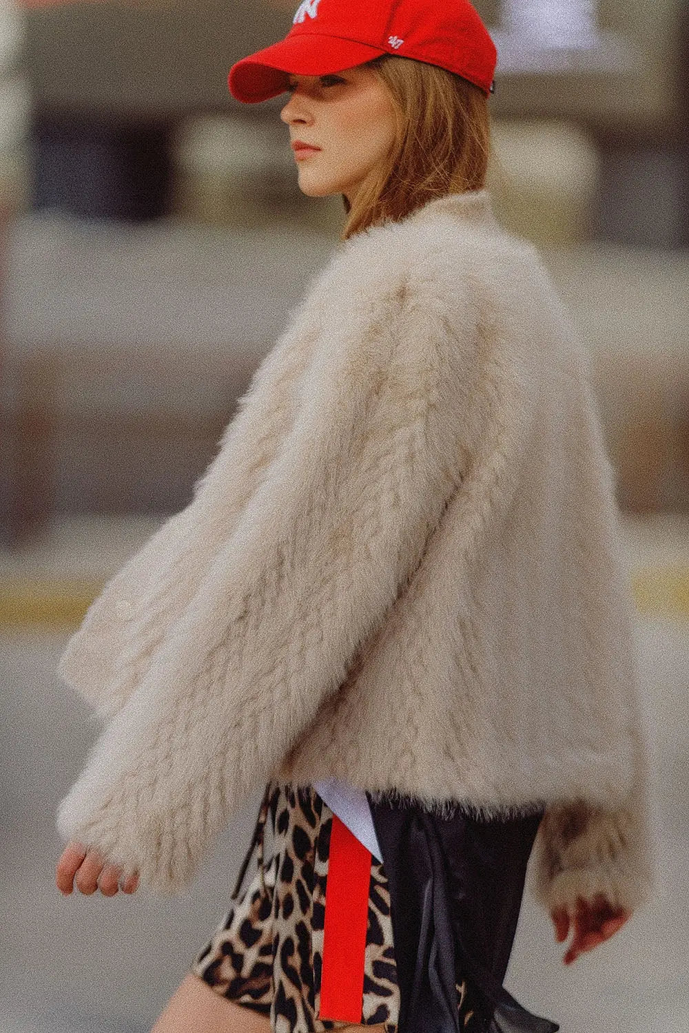 Cropped Jacket in beige in fine fur - Jackets