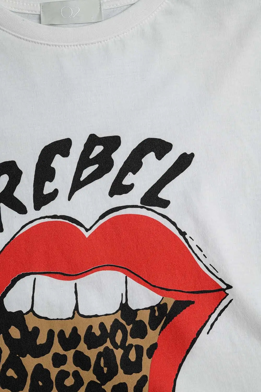 Relaxed White T-shirt With Rebel and Lips Graphic Print - WHITE / ONE - T-Shirts