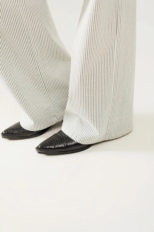 Striped pants with a straight leg in a stretch fabric - Pants