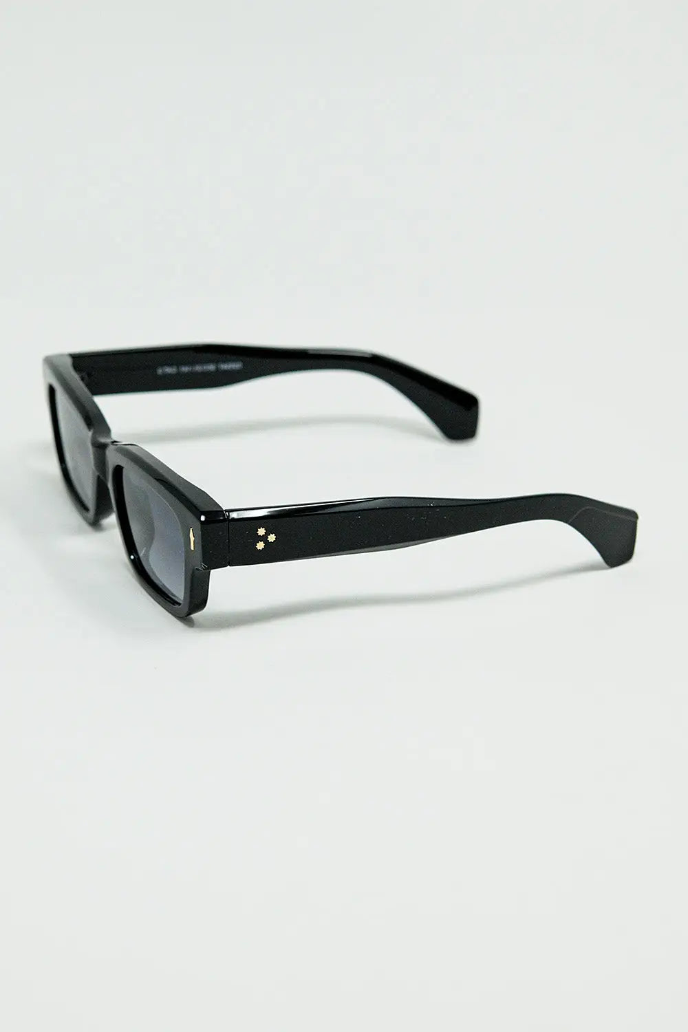 Black sunglasses with oval frame with gold detail - BLACK / ONE - Sunglasses