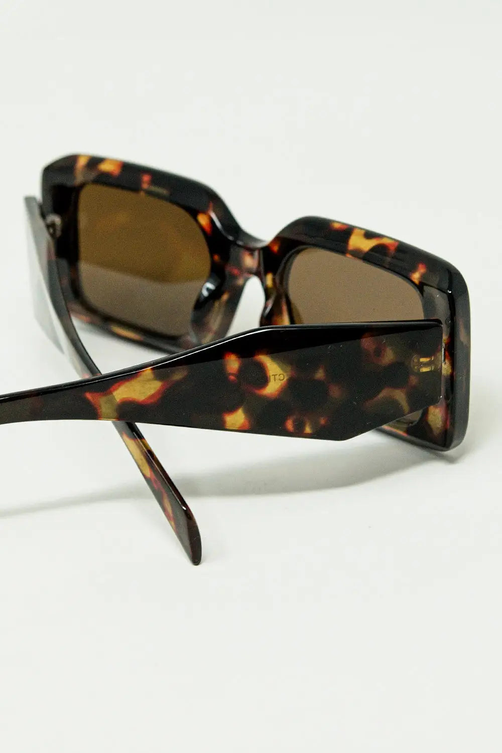 square sunglasses with brown abstract print - BROWN / ONE - Sunglasses