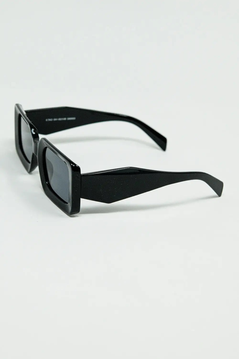 Black square sunglasses with detail on the side - BLACK / ONE - Sunglasses
