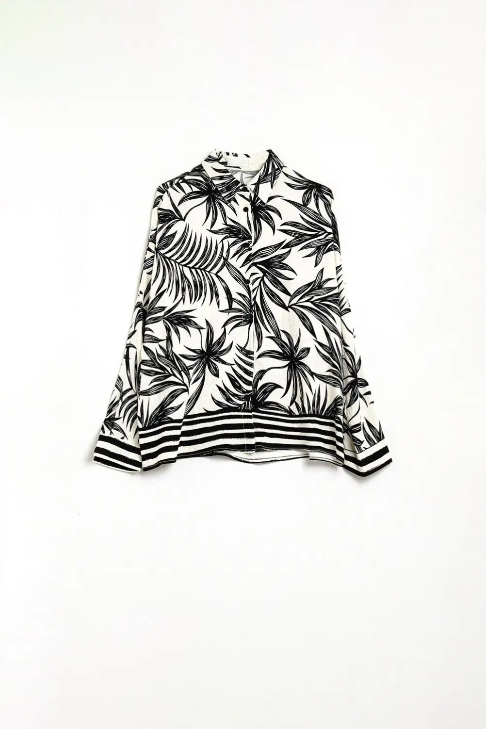 Tropical Motif Relaxed Blouse in Black and White - Shirts