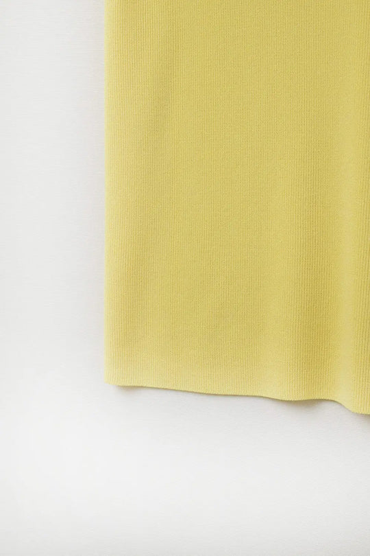 Yelow sleeveless fine knitted top With V-Neck - YELLOW / ONE - Sweaters
