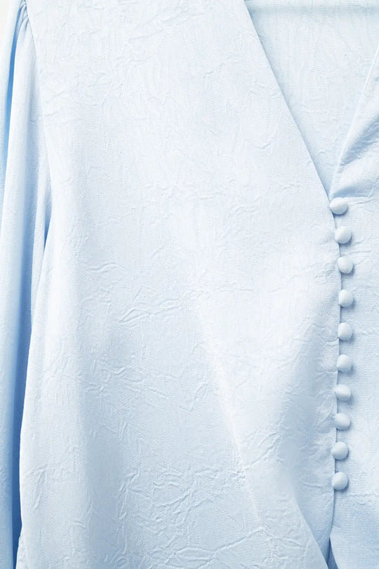 Cropped buttoned Shirt In Blue Featuring knot - Shirts