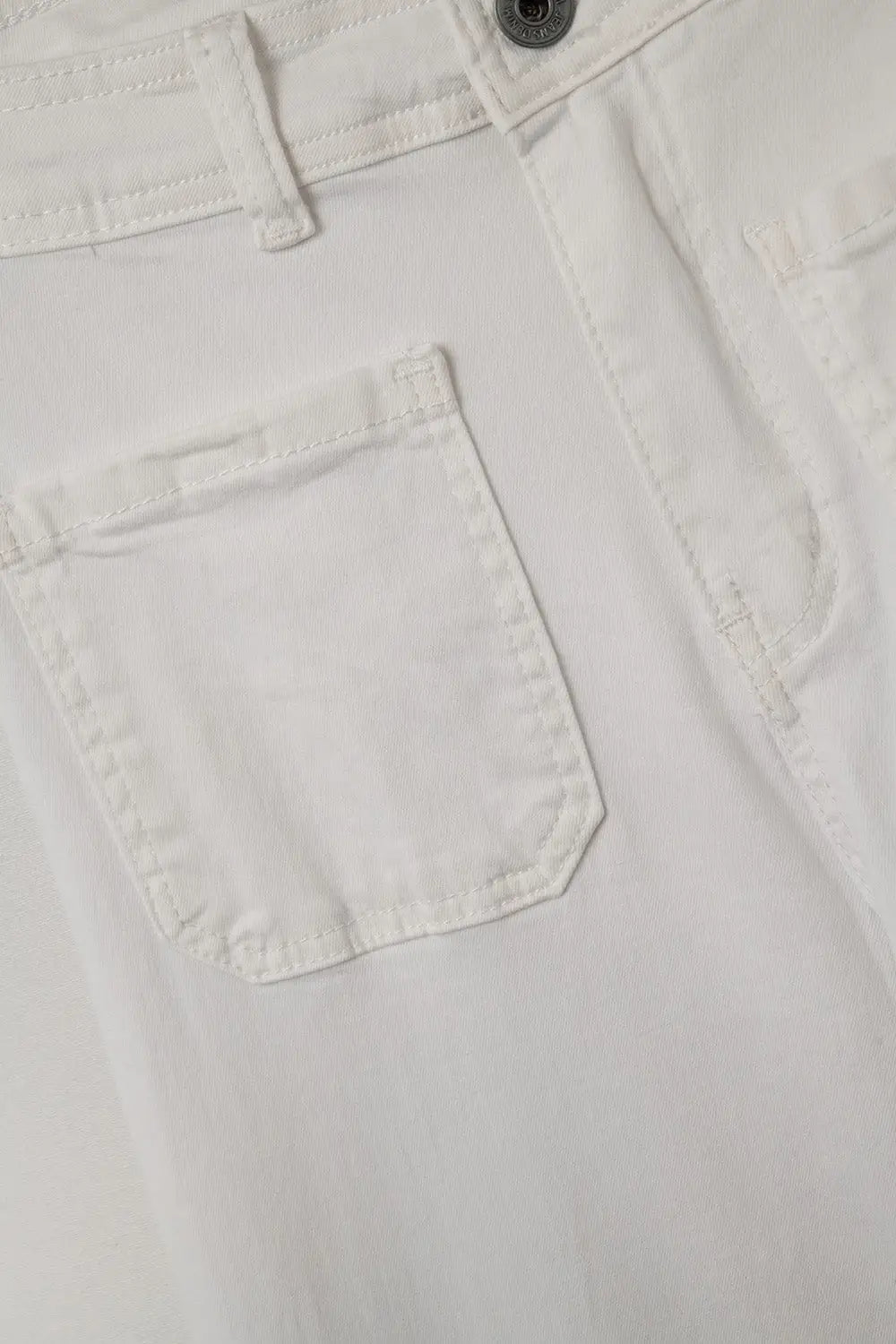 White Straight Leg pants With Front Pockets - Colored Jeans