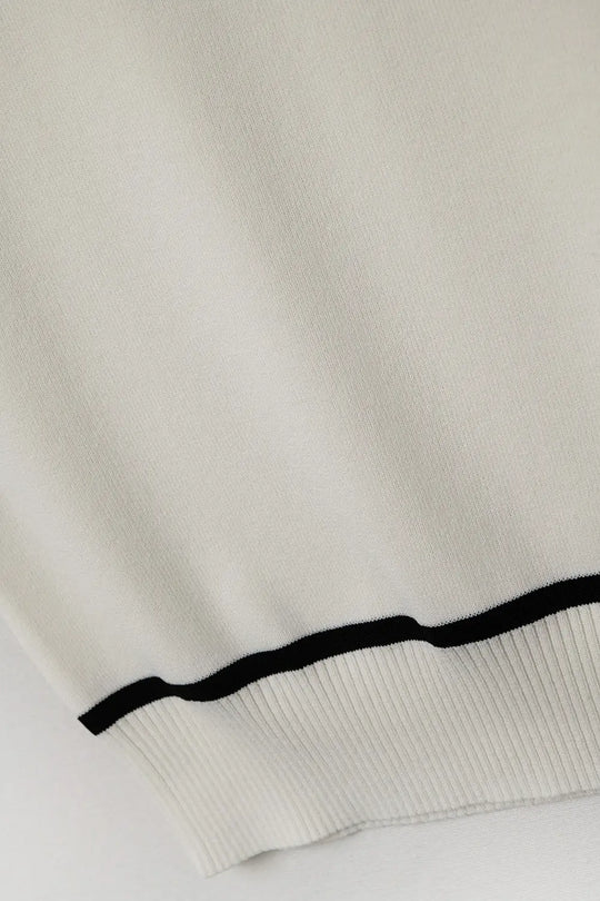 Sleeveless Sweater In White Featuring Black Lines On The Outside - WHITE / ONE - Tops