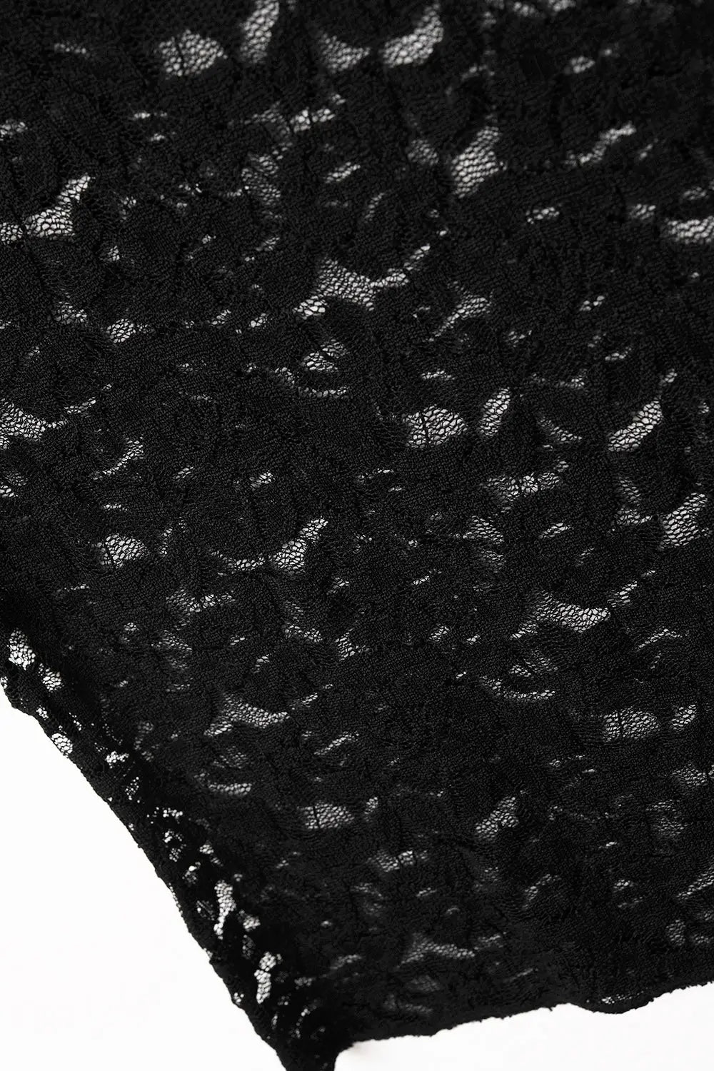 Romantic Lace T-shirt With Cap Sleeves in Black - Tops