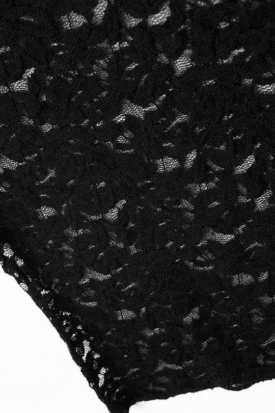 Romantic Lace T-shirt With Cap Sleeves in Black - Tops