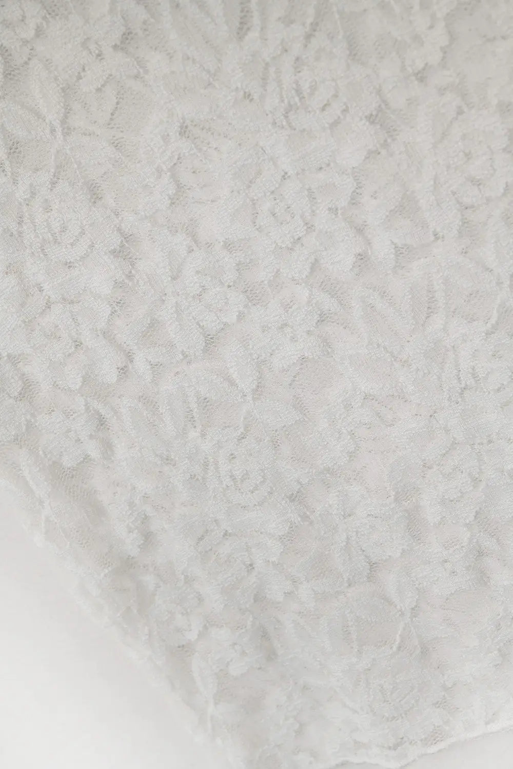 Romantic Lace T-shirt With Sleeveless in White - Tops