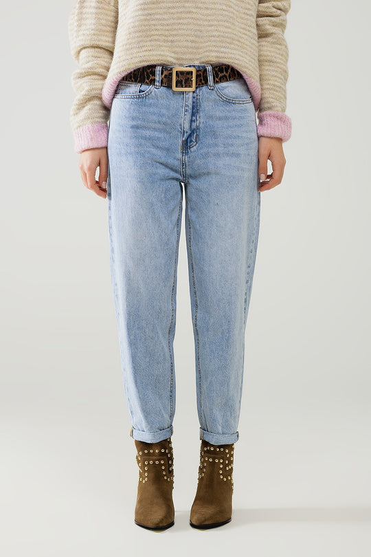 High waist straight leg jeans in light wash