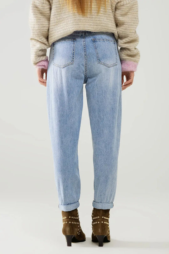 High waist straight leg jeans in light wash