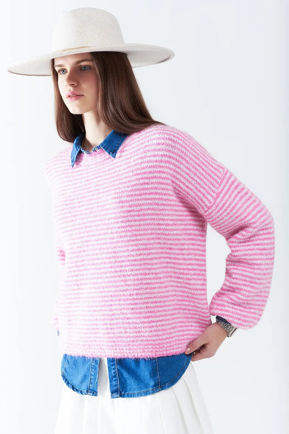 Sweater in Pink With White Stripes - PINK / ONE - Sweaters