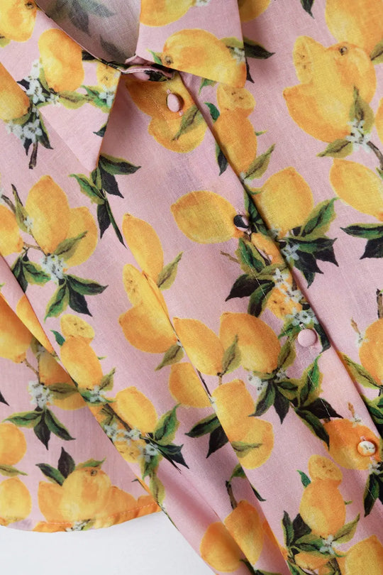 Romantic dress with waistband and lemon print and short sleeves in Pink - Dresses