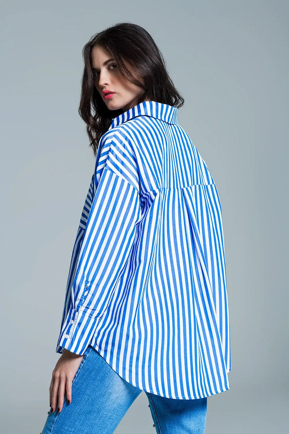 White oversized blouse with vertical stripes in blue and chest pocket - Shirts