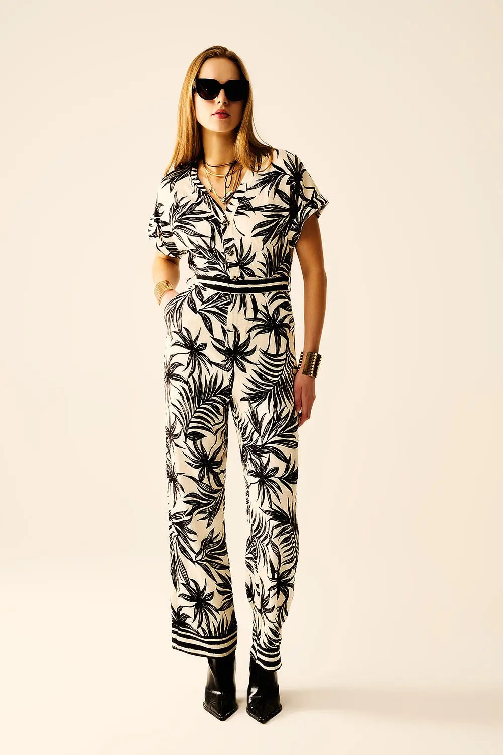 Tropical Motif Short Sleeve Jumpsuit in black and white - Jumpsuits