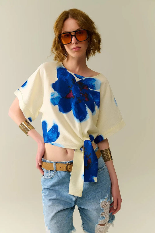 Cropped white Blouse With Tropical Floral Print in Blue - Shirts Tops