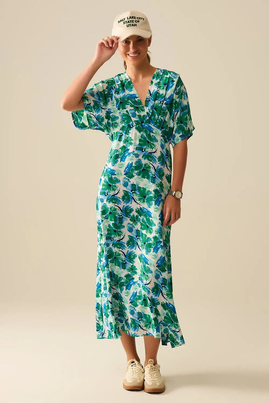 Maxi floral print dress in satin fabric with dropped sleeves - Dresses