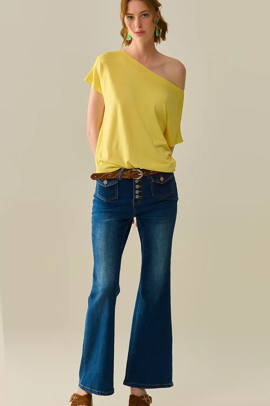 medium wash flared jeans with pockets