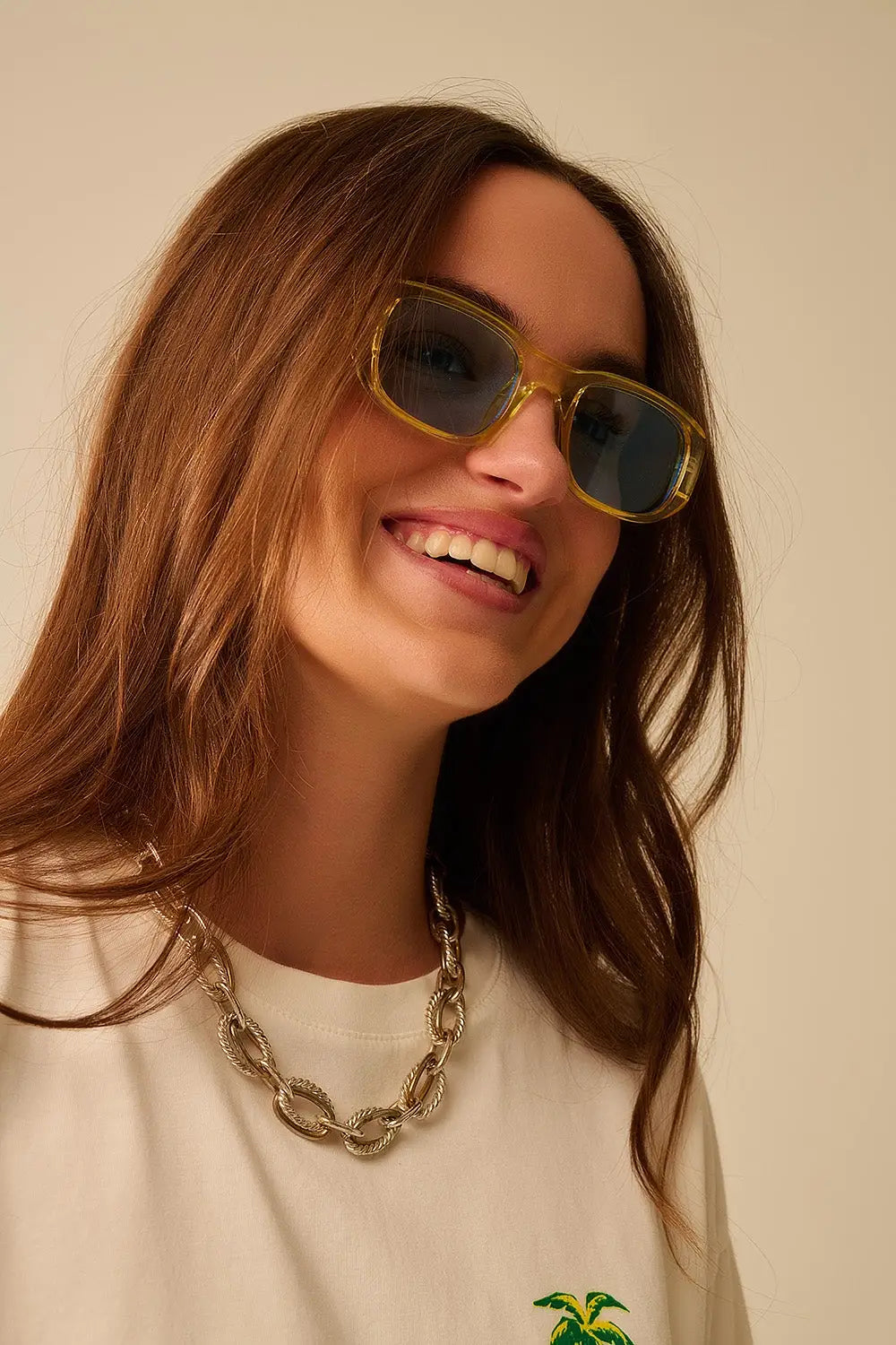 Oval Sunglasses with High Gloss Transparent Frames in yellow - YELLOW / ONE - Sunglasses