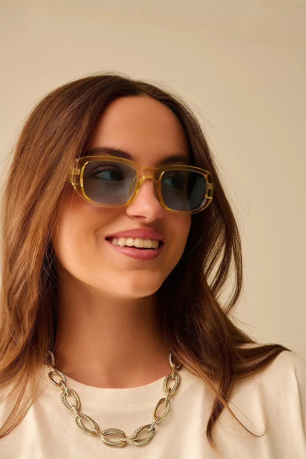Oval Sunglasses with High Gloss Transparent Frames in yellow - YELLOW / ONE - Sunglasses
