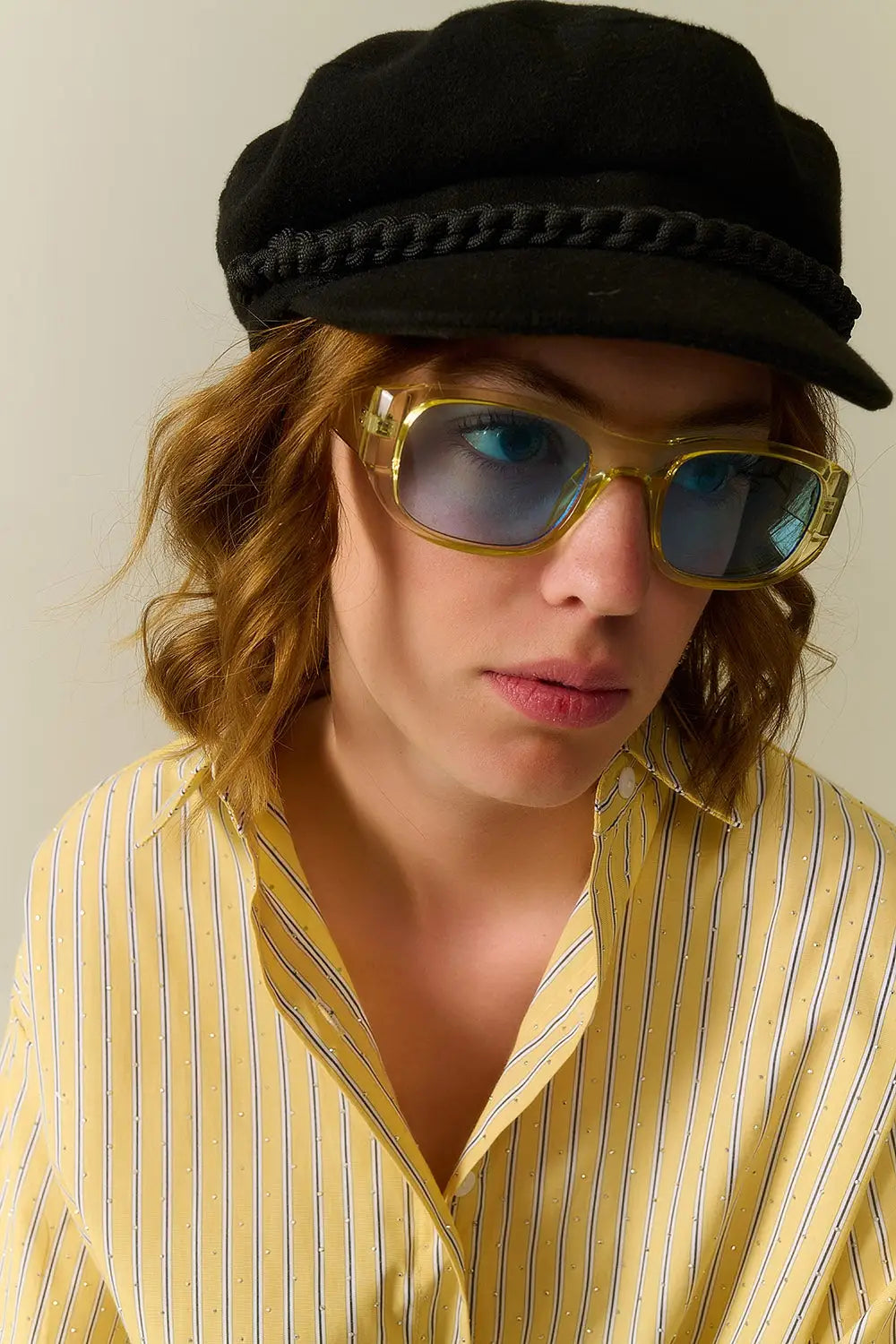 Oval Sunglasses with High Gloss Transparent Frames in yellow - YELLOW / ONE - Sunglasses