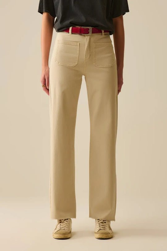 wide leg pants with front pockets in beige - Colored Jeans