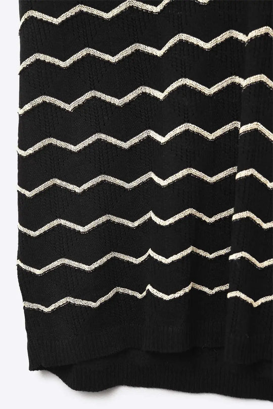 Zigzag V-Neck Knit sweater with dropped sleeves in black - BLACK / ONE - Sweaters
