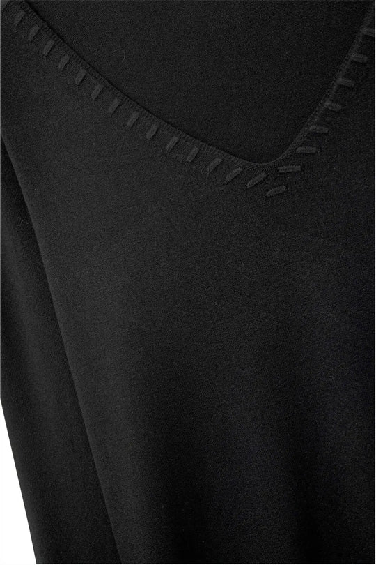 Fine Knit V-Neck Sweater with Decorative Neckline Detail in black color - BLACK / ONE - Sweaters