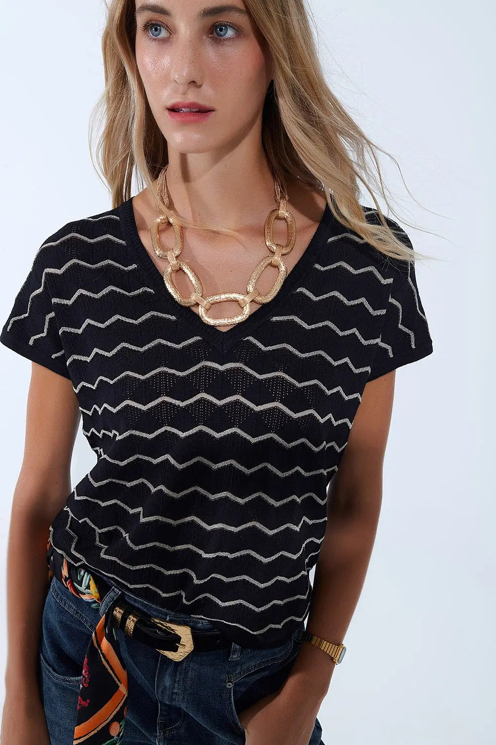Zigzag V-Neck Knit sweater with dropped sleeves in black - BLACK / ONE - Sweaters