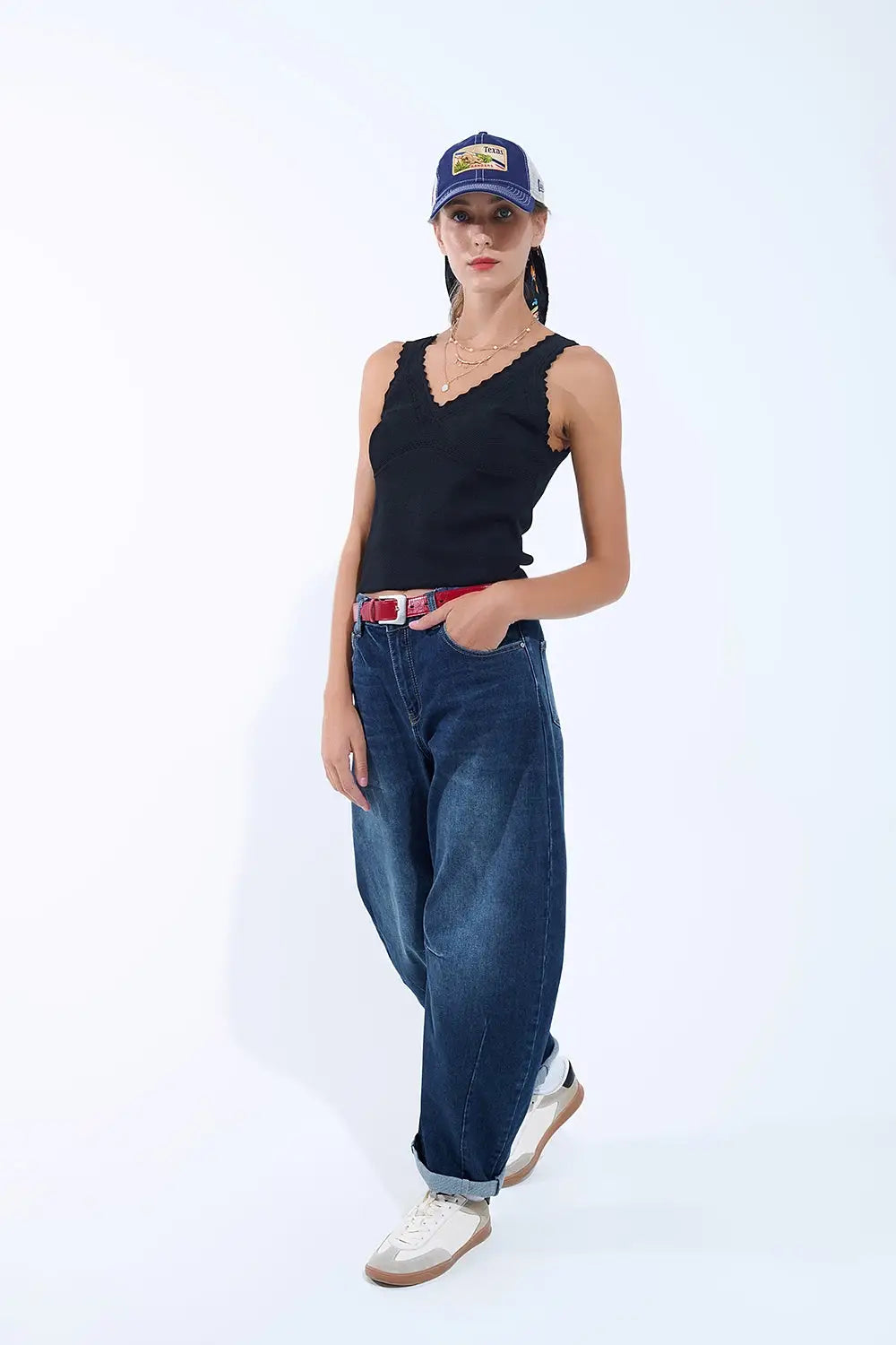 Black Knit V-Neck Top with Scalloped Edges - BLACK / ONE - Tops